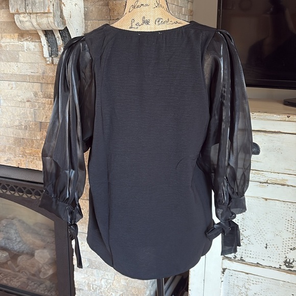 Easel black v-neck sheer shiny 3/4 sleeve mixed media rounded hem blouse shirt - Picture 9 of 16